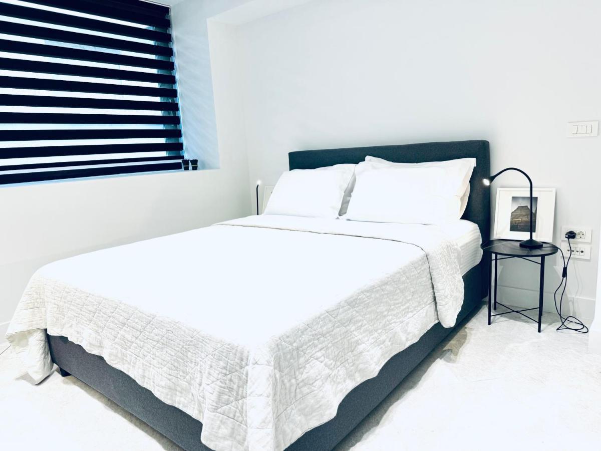 Stylish Central Superior Bedroom In Kolonaki Athens Luaran gambar