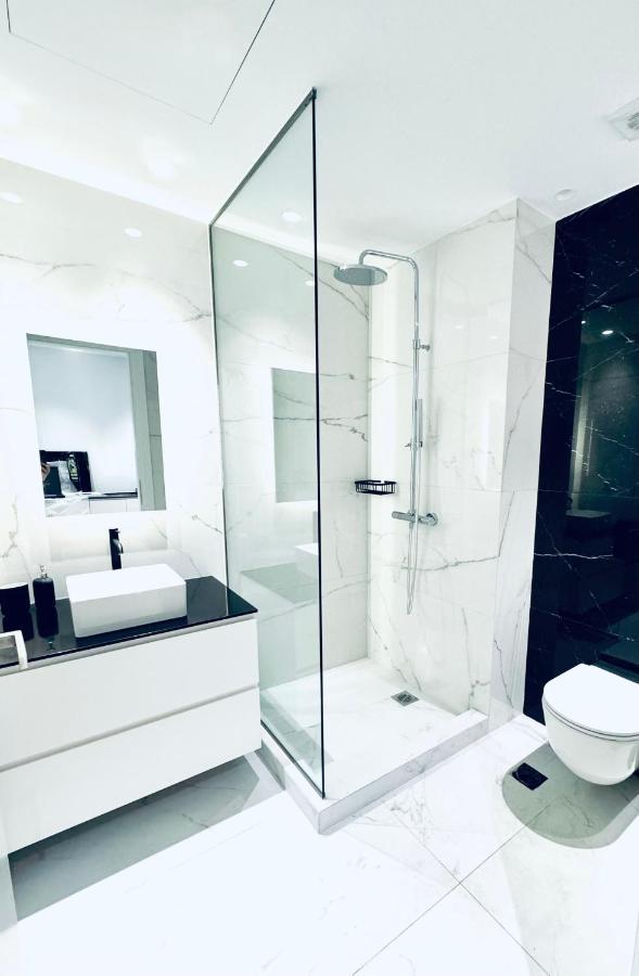 Stylish Central Superior Bedroom In Kolonaki Athens Luaran gambar