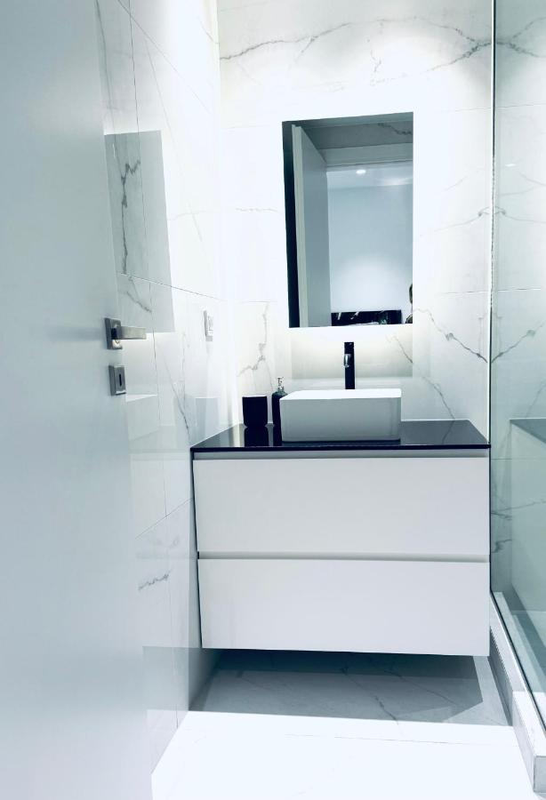 Stylish Central Superior Bedroom In Kolonaki Athens Luaran gambar